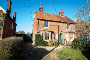 Ferndale, Bishops Road, Tutts Clump, Reading RG7 6JU