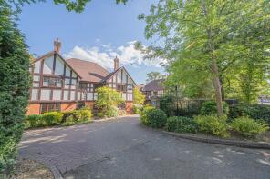 Flat 2, 32 Cavendish Court, Avenue Road, Dorridge, Solihull B93 8LD