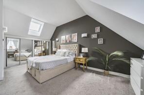 12, Colliers Gardens, Bristol BS48 3DT
