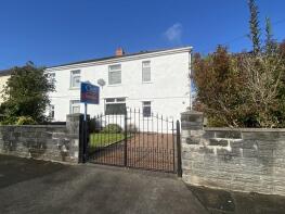 33, Moorlands, Neath SA10 9HY
