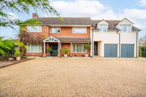 Oak House, High Oak Lane, Wymondham NR18 9QR
