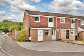 15, Highview, Vigo, Gravesend DA13 0RR