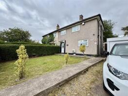 4, De Lacy Avenue, Almondbury, Huddersfield HD5 8NT