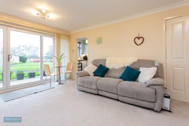 Sitting/Dining Room