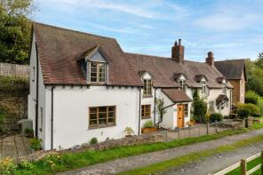 Sunnyside Cottage, To Roseford Cottage, Diddlebury, Bache Mill SY7 9JX
