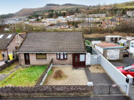 43, Hearts Of Oak Cottages, Caerau, Maesteg CF34 0TU