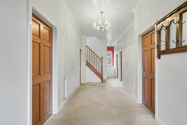 Hallway 1_2.jpeg