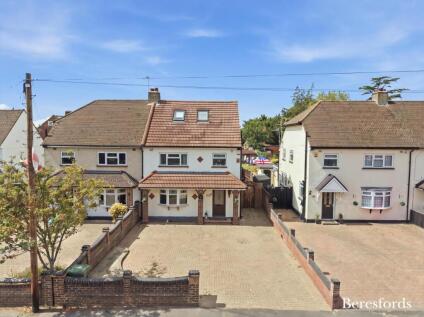 Pettits Lane, Romford, RM1