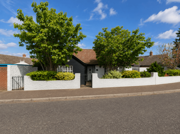2 Bedroom Bungalow for Sale