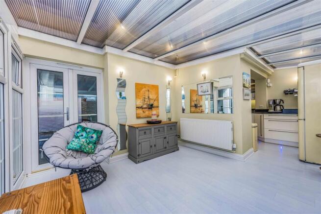 54 Auckland Road East, Southsea-Small-PorticoMarke