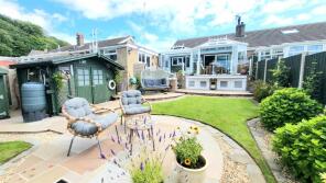 49 Shalom, Ffordd Pentre Mynach, Barmouth LL42 1EN