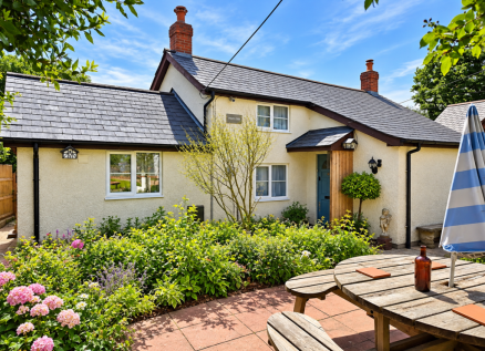 Homeleigh, Applemore Hill, Dibden, Southampton, SO45 5TL