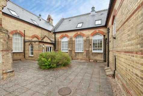 Claremont Court, Rose Lane, Biggleswade, Bedfordshire, SG18