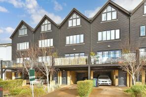 5, Langdon Row, Conyer Quay, Sittingbourne ME9 9HR