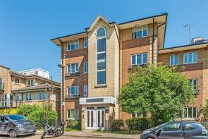 Flat 4, 53 Adelphi Court, Celandine Drive, Hackney, London E8 3XF