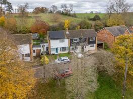 100, Springhill Road, Aylesbury HP18 0TF