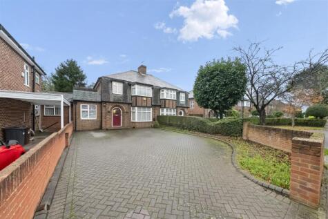 Firs Drive, Cranford, Hounslow