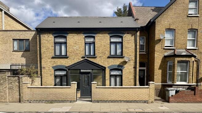 Plashet Rd, E13 houses for Sale By Barrain London