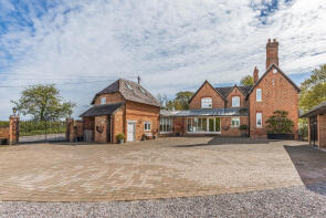 Home Farm, Doverdale Lane, Hampton Lovett WR9 0PA