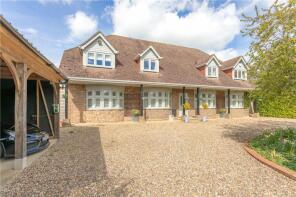 Oaklands Farm, Bradden Lane, Gaddesden Row, Hemel Hempstead HP2 6JB