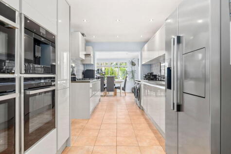 Swanbourne Close, Biggleswade, SG18 8EN