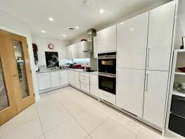 6, Rockwell Lodge, Woodland Drive, Alcester B49 6FU