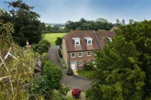 1, Withylands View, Haywards Heath RH17 6TQ