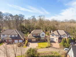 8, Saltcoats Gardens, Bellsquarry, Livingston EH54 9JD
