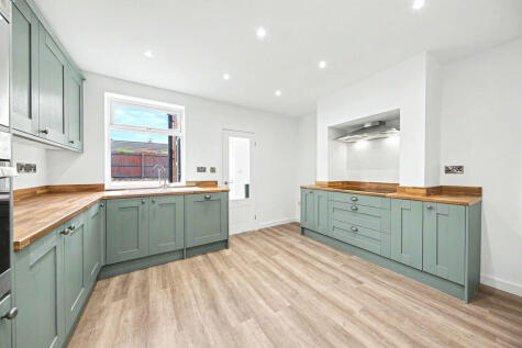 Compton Street, Chesterfield, S40