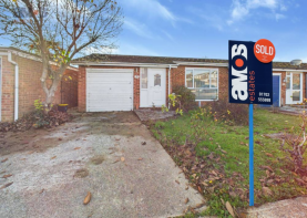 87, Princess Gardens, Rochford SS4 3BJ
