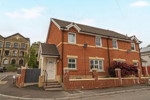 5, Michael Court, Riverside, Pontypool NP4 6GT