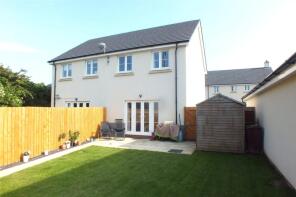 18, Honeyhill Grove, Lamphey, Pembroke SA71 5NA