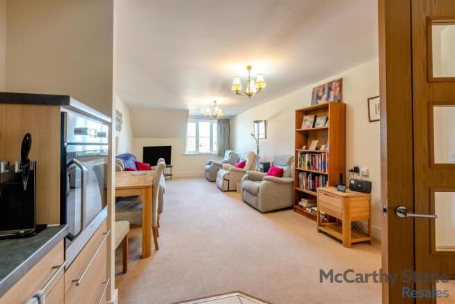 8683604-interior04.jpg