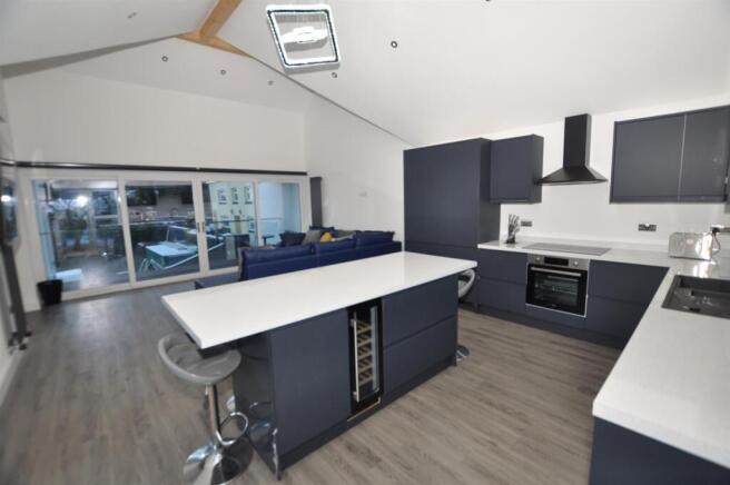 Open Plan Lounge/ Dining/ Kitchen