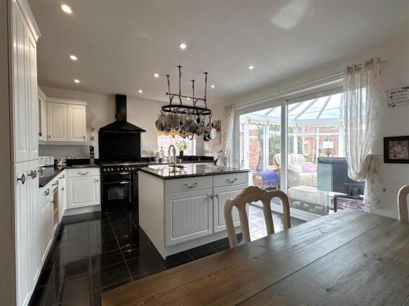 Superb Dining Kitchen 933