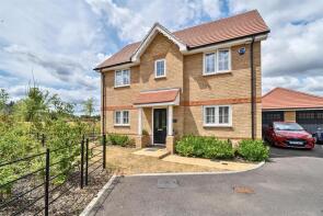 16, Bunch Grove, Yateley GU46 7BB