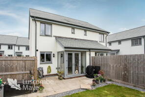 8, Kings Drive, Totnes TQ9 6GF