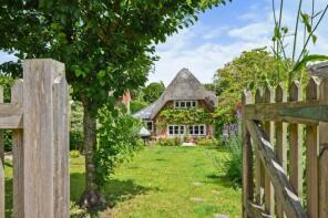 Cruck Cottage, Road Through Rockbourne, Fordingbridge SP6 3NL