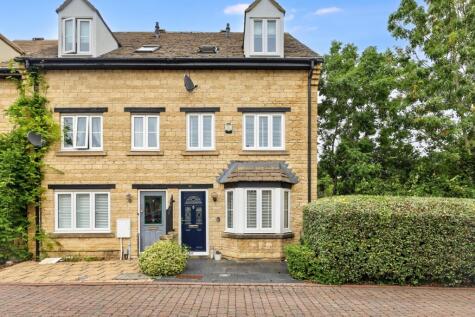 Grangers Place, Witney, Oxfordshire