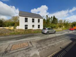 16, Heol Capel Ifan, Pontyberem, Llanelli SA15 5HF