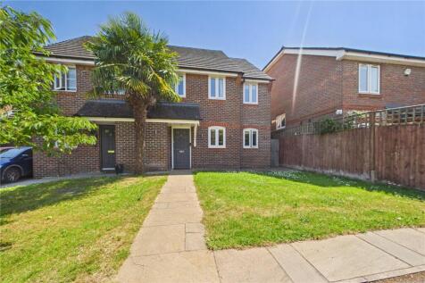 Loxwood Close, Three Mile Cross, Reading, RG7