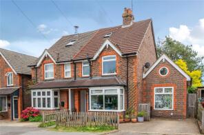 2 Moss Cottage, New Road, Camelsdale, Haslemere GU27 3RW