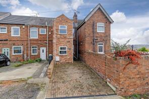 2, Clubmill Terrace, Brockwell, Chesterfield S40 4EB