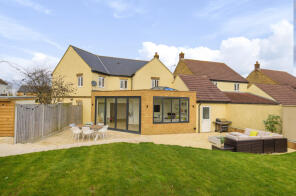 14, Forts Orchard, Chilthorne Domer, Yeovil BA22 8RH