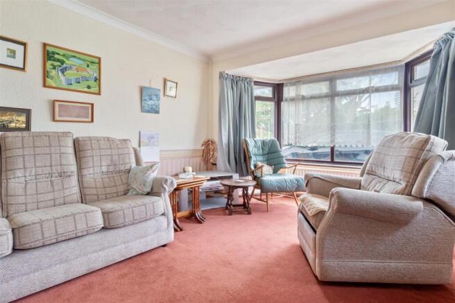 8 Midhurst Close-012.jpg
