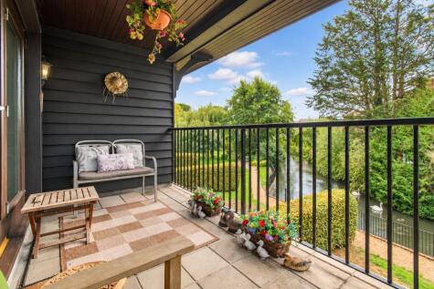 Bewicks Reach, Newbury, Berkshire, RG14