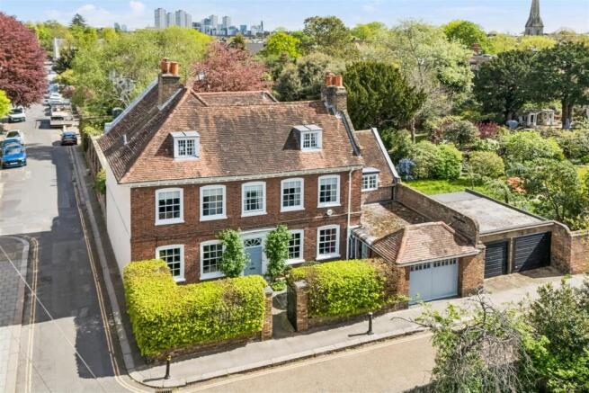 Upper Butts, TW8 - FOR SALE