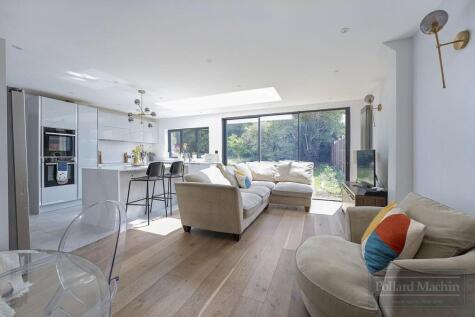 Kingswood Avenue, Sanderstead