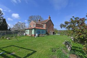 1, Crossing Cottages, Saxmundham Road, Leiston IP16 4TN