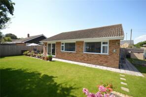 6, Pinetops Close, Lymington SO41 8ET